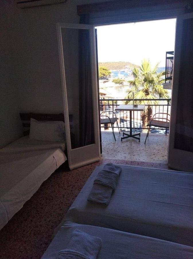 Ammoudia Rooms Agia Marina  Екстериор снимка