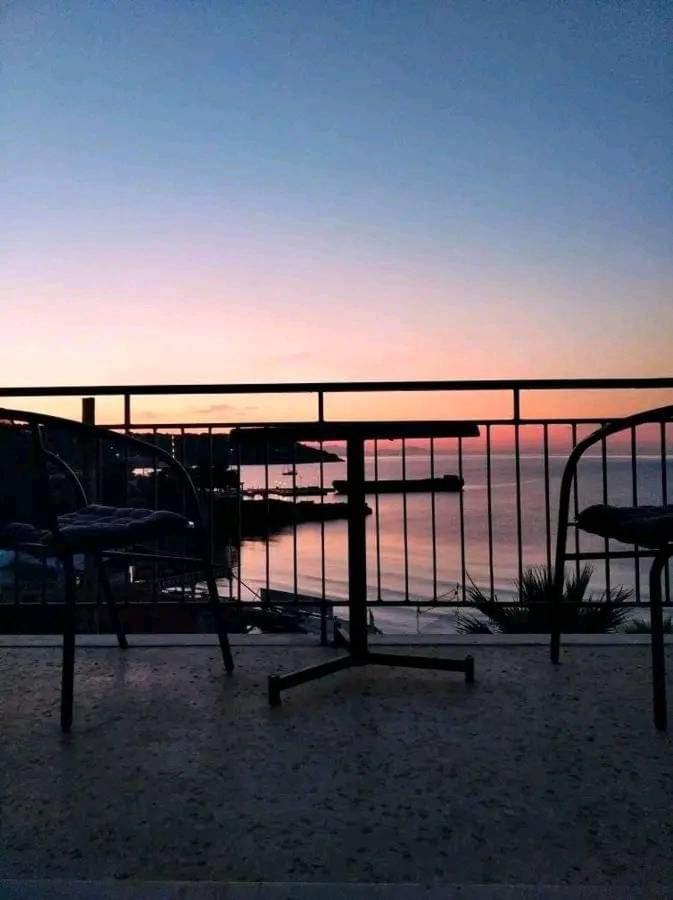 Ammoudia Rooms Agia Marina  Екстериор снимка