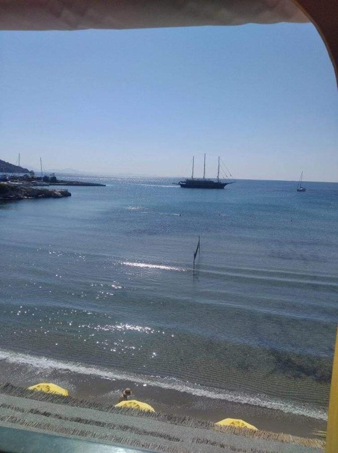 Ammoudia Rooms Agia Marina  Екстериор снимка