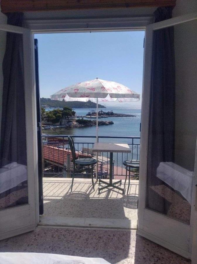 Ammoudia Rooms Agia Marina  Екстериор снимка